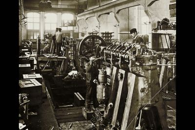 Assembly Hall 1912, Atlas Diesel Motorer