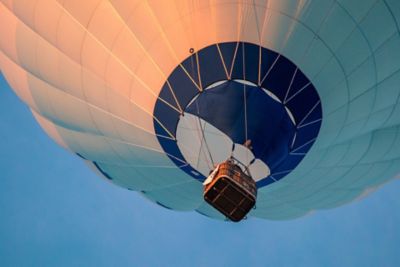 20210319-hot-air-balloon-3648832_1920.jpg