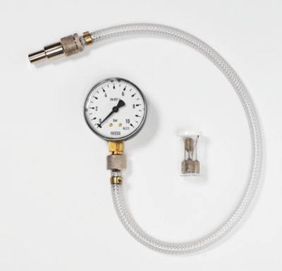 Pressure gauge with needle set