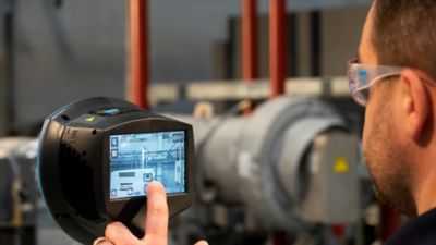 Atlas Copco liefert ölfreie Gebläselösungen für die industrielle und kommunale Abwasserbehandlung, saubere Lufttechnologie mit hoher Energieeffizienz und niedrigen Gesamtbetriebskosten. Unsere zuverlässigen Drehkolben-, Schrauben- und Turbogebläse helfen unseren Kunden, Energiekosten zu senken und die Umweltbelastung zu minimieren.