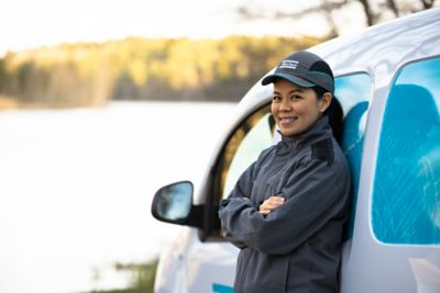 Application expert with van