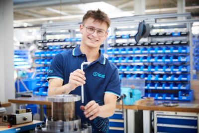 Employee handling equipment at the innovation center