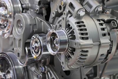 자동차 모터 및 발전기 부품 클로즈업 – 고정밀 체결 기술 적용 예시
