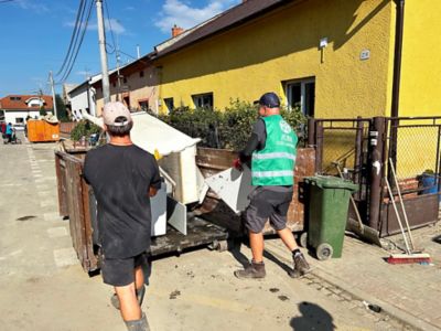 Moravian Floods Adra helping