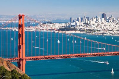 San Francisco city view with golden gare bridge