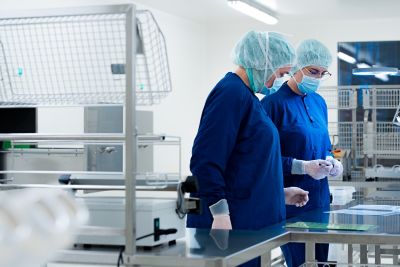 Inspection by process filtration experts before packing in clean room