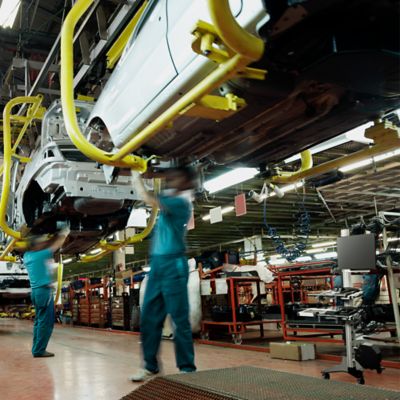 Repair cart on assembly line