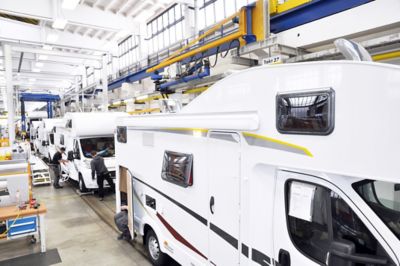 motorhome manufacturing line 