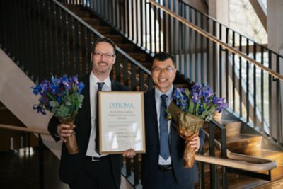 The Peter Wallenberg award 2021 went to a cross-divisional team for developing and executing a new global business model to grow market leadership in the electrical vehicle and battery markets. The members of the team are Wen Hao Jin, Tilo Trumpp, Nick Tabak, Marie Szymanski and Chris Hauff. They come from several divisions –Industrial Assembly Solutions, Tools and Assembly Systems and Industrial Technique Service.