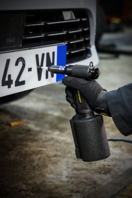 RC6700 Riveting application