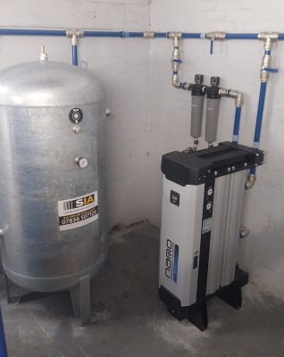Installation of Modular Desiccant Dryer for food and beverage industry.