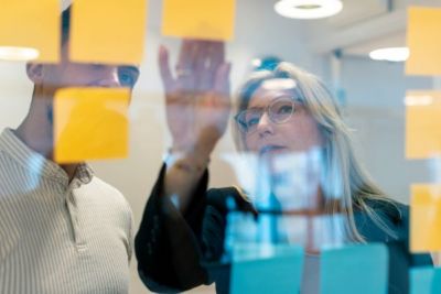 Employee viewing a sticky note