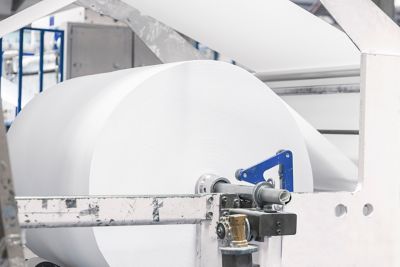 Tissue converting machine 