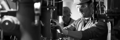 Dekker Technician Working