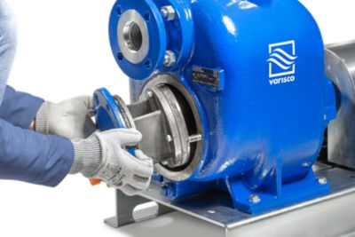 Removing pump inspection cover for cleaning operations - phase no. 2