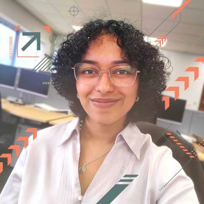 Aavelen in office setting.