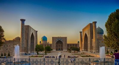 Atlas Copco Узбекистан — площадь Регистан в Самарканде на закате