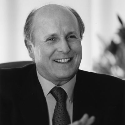 Along-timer, Giulio Mazzalupi was the first non-Swede appointed President and CEO. 