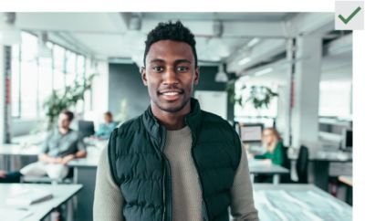 Correct image of employee with the right teal tonality